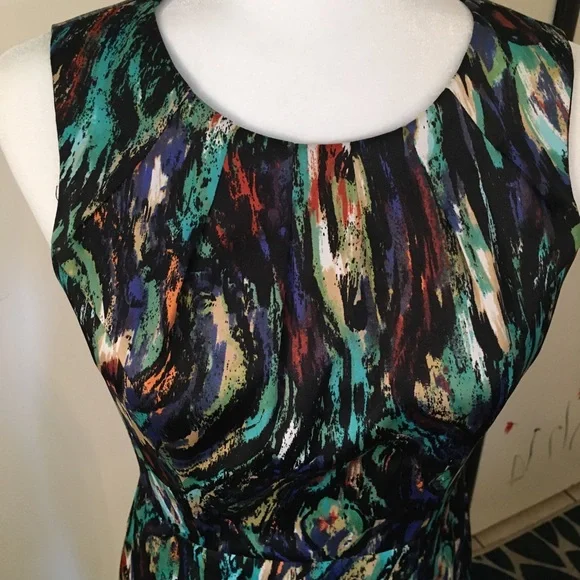 Multicolored high front and back sleeveless dress - Picture 3 of 11